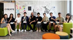 <b>高校的传授及研究人员进行座谈</b>